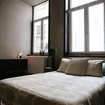 Luxe, Boutique App In Antwerp Centre