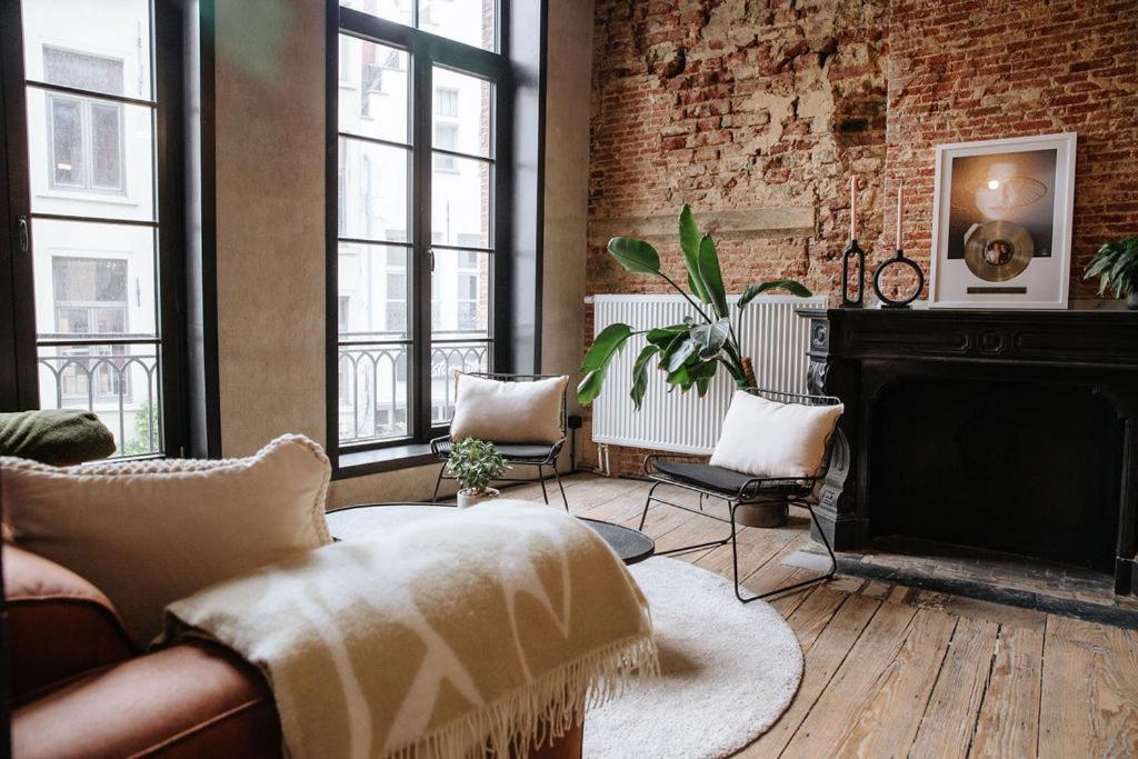 Luxe, Boutique App In Centre * Antwerpen