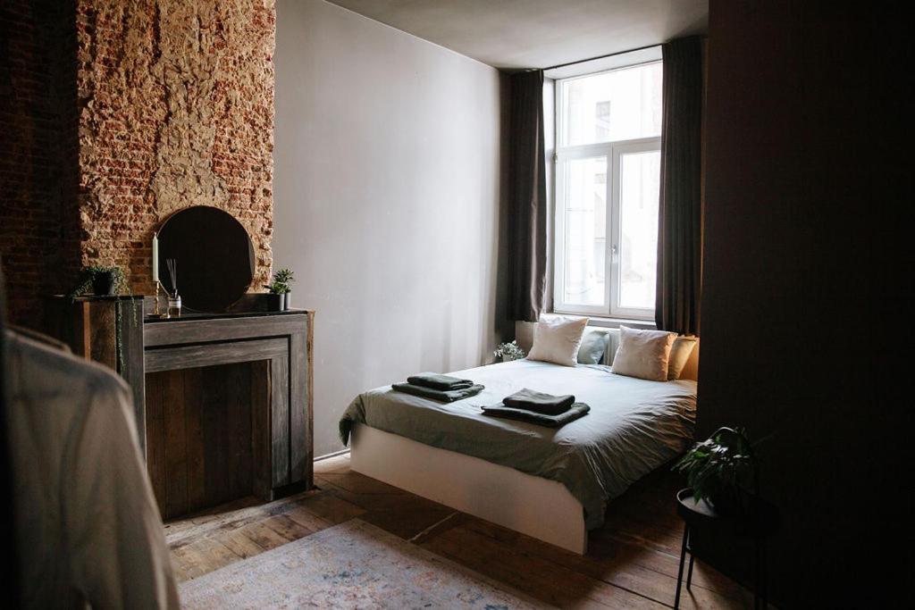 Luxe, Boutique App In Centre Antwerpen