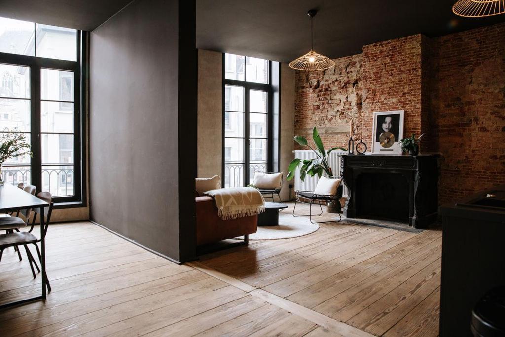 Luxe, Boutique App In Centre *